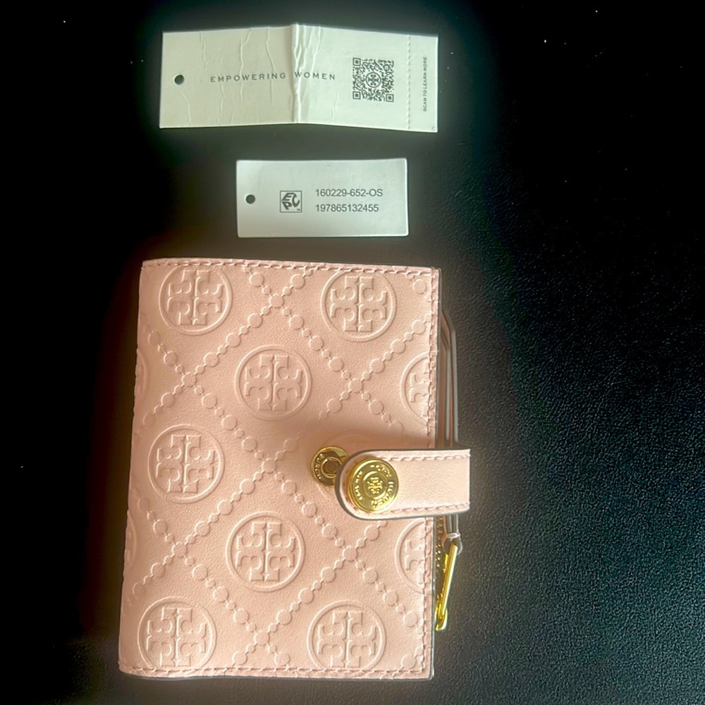 Tory Burch light pink wallet